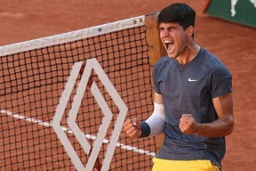 PG游戏-费德勒连续二十场比赛得分超过战术调整，澳大利亚队挑战极限！的简单介绍